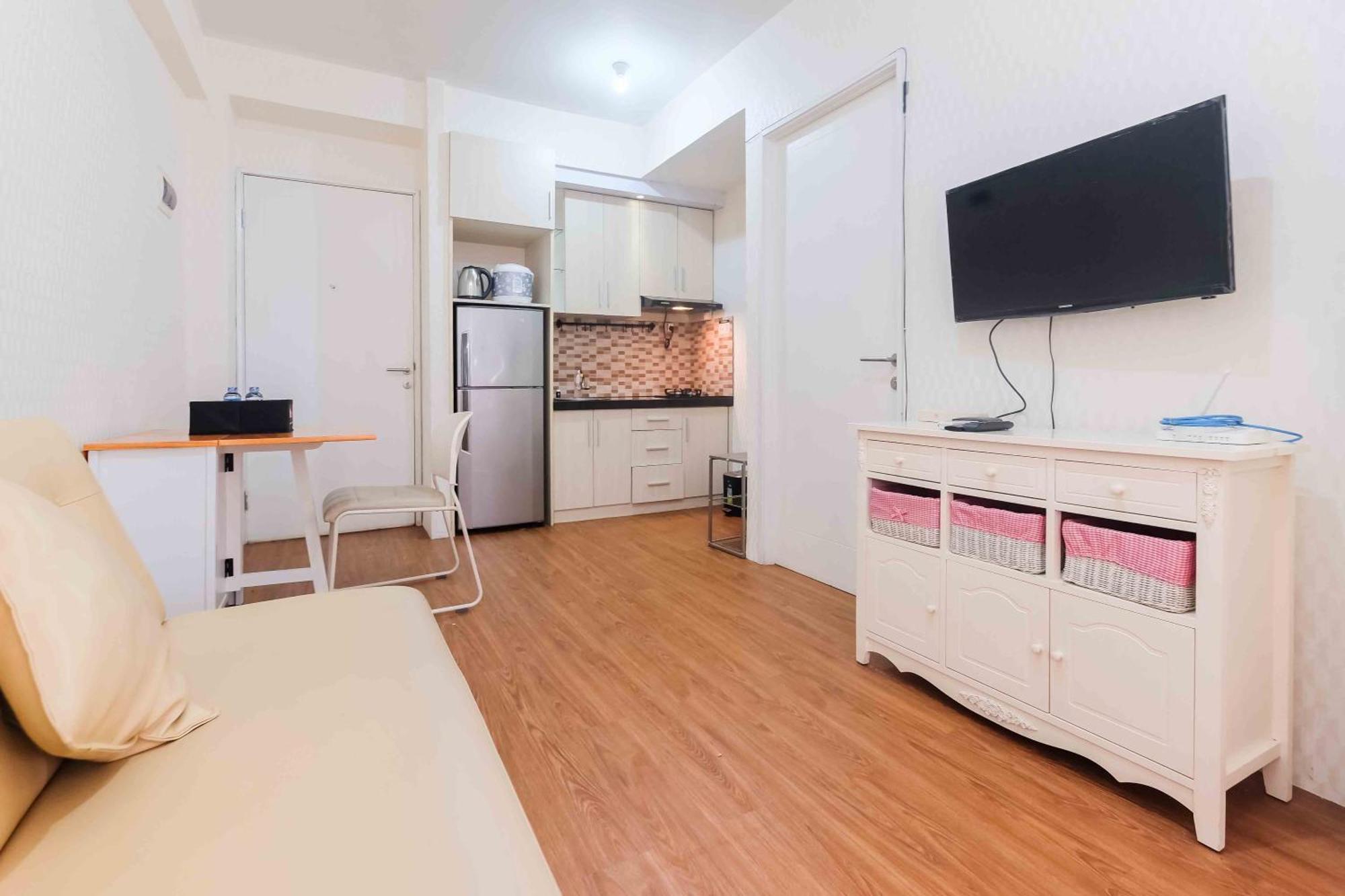Appartement Comfort And Simple 2br At Pakubuwono Terrace By Travelio Jakarta