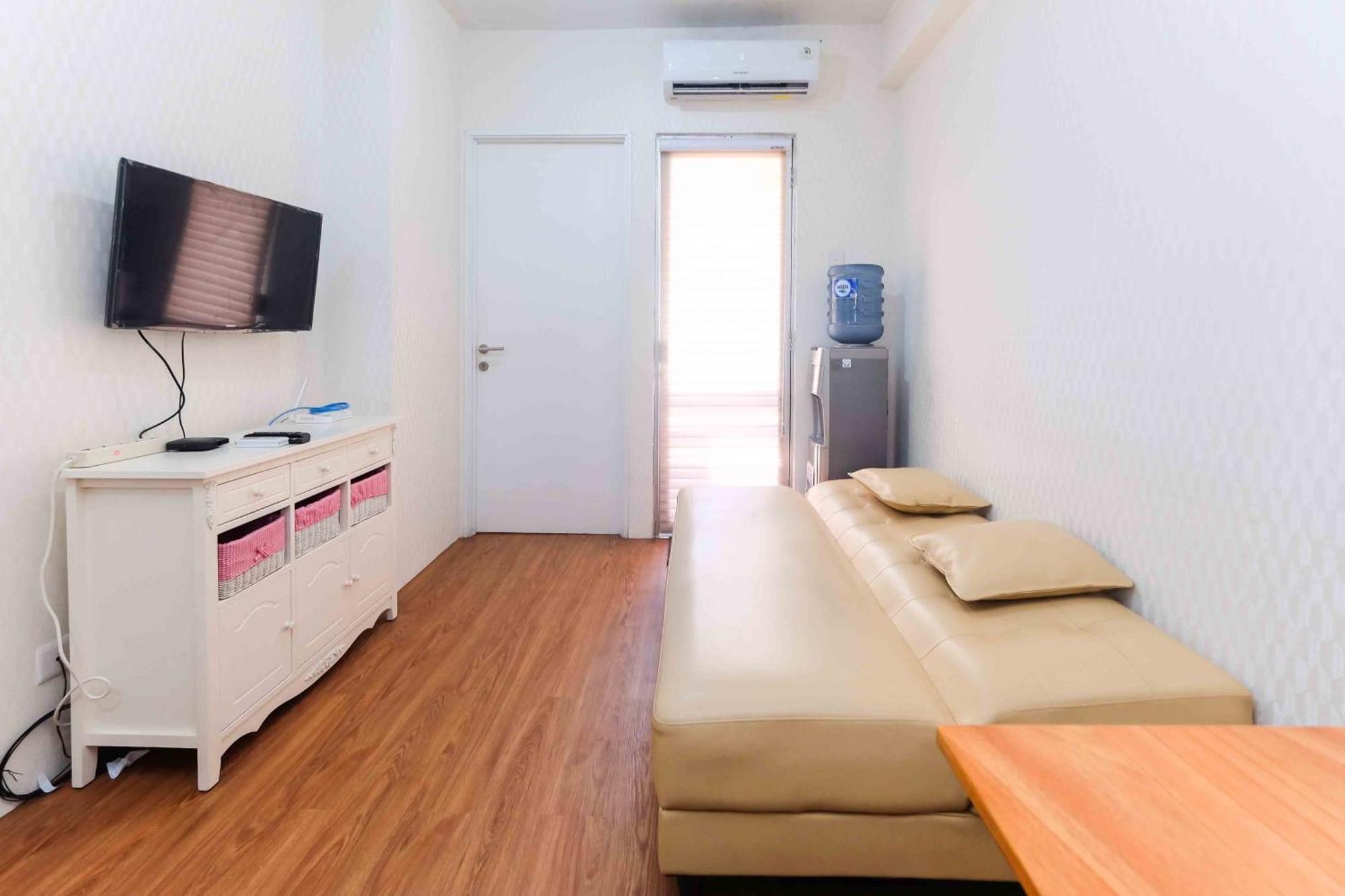 Comfort And Simple 2br At Pakubuwono Terrace By Travelio * Jakarta