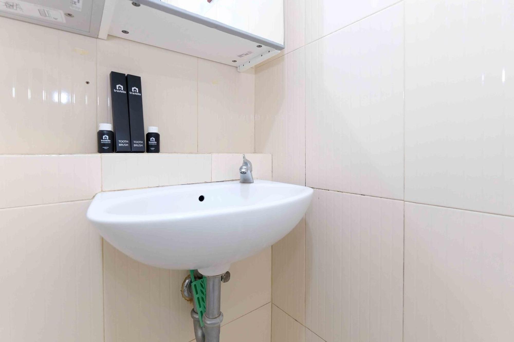 Comfort And Simple 2br At Pakubuwono Terrace By Travelio Jakarta